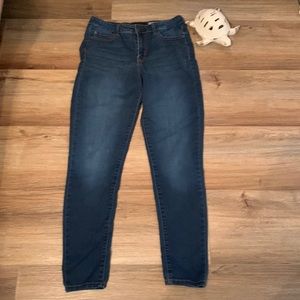 Aeropostale high waisted Jegging size 8 long